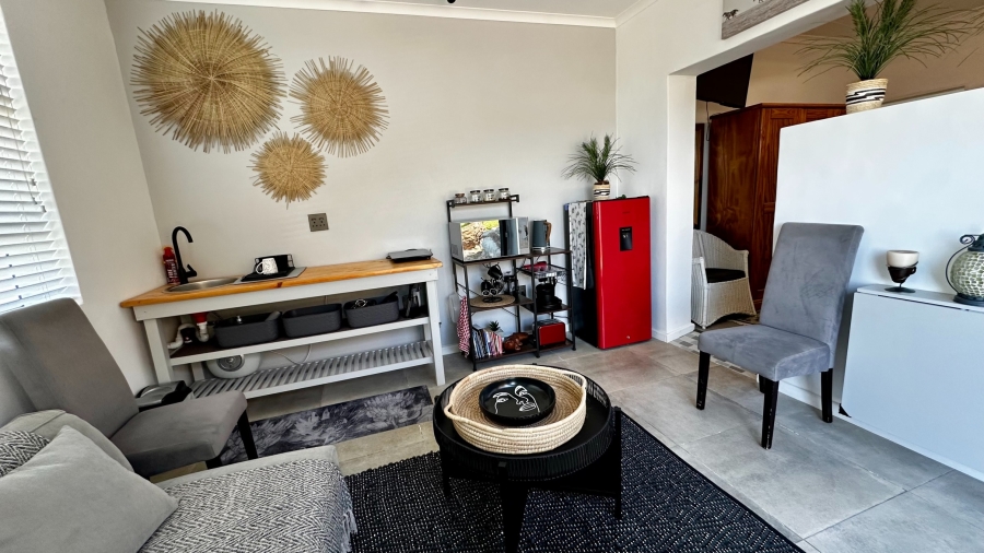 5 Bedroom Property for Sale in Rooi Els Western Cape